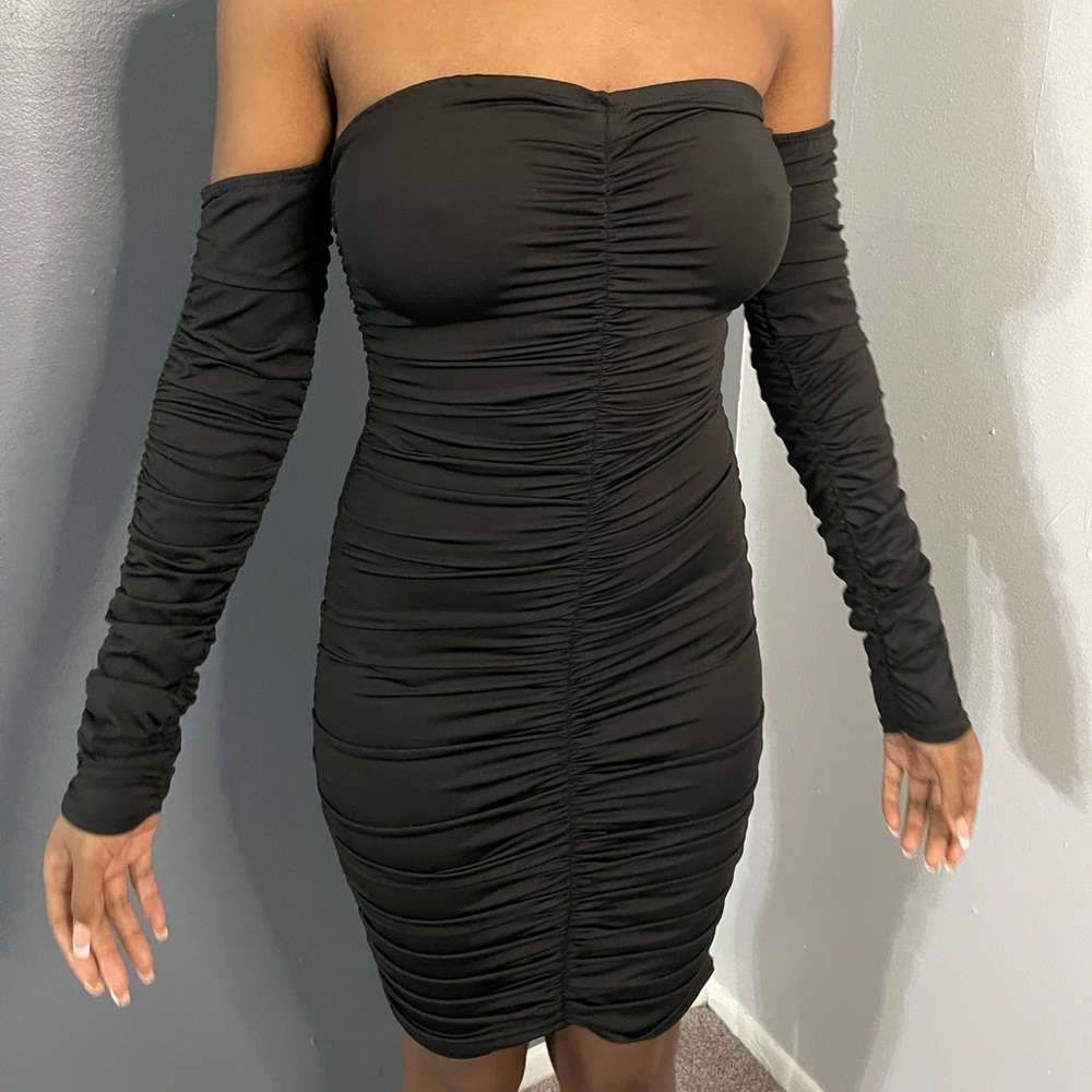Fitted black fashion nova dress ruched